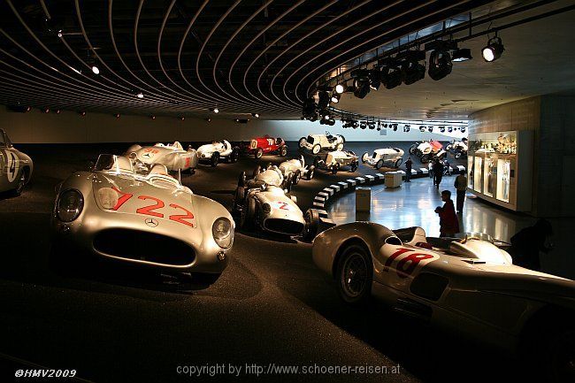 STUTTGART > Mercedes Benz Museum > M7