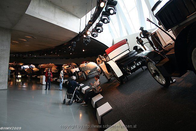 STUTTGART > Mercedes Benz Museum > M7