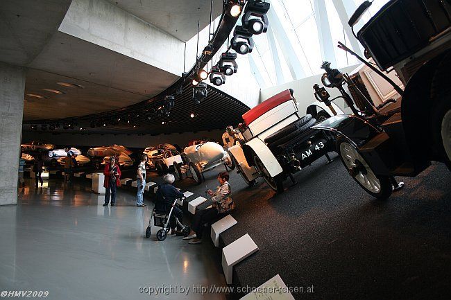 STUTTGART > Mercedes Benz Museum > M7