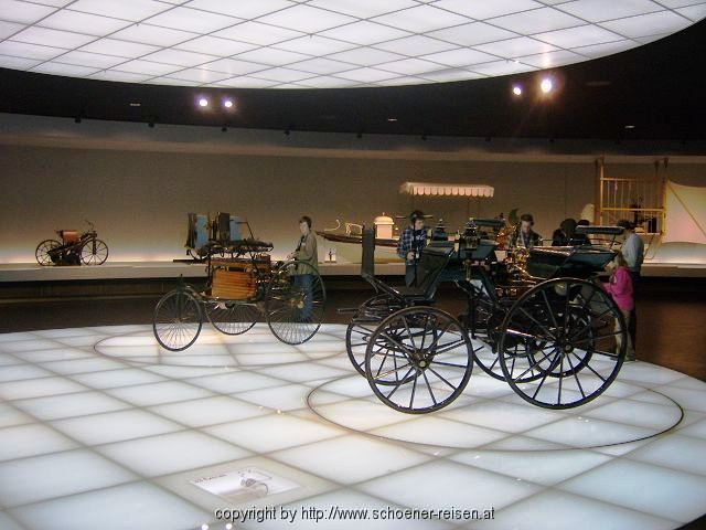 STUTTGART > Mercedes Benz Museum > M1