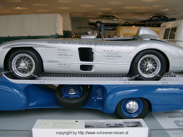 STUTTGART > Mercedes Benz Museum > M3
