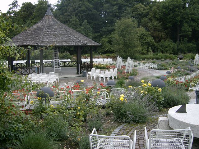 AUGSBURG > BotanischerGarten74 > Veranstaltungsplatz