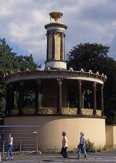 BERLIN > Große Neugierde - Aussichtspavillon (UNESCO-Welterbe)