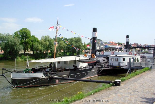 Museumsschiff an der Donau