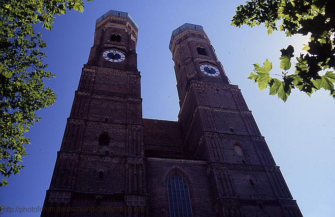 MÜNCHEN > Frauenkirche - Türme