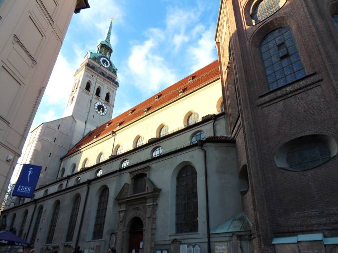 D:München>Peterskirche 002