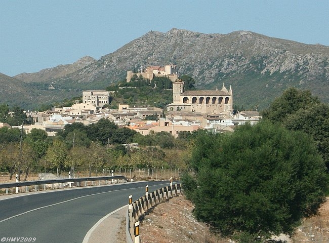 ARTA > Burg mit Wallfahrtskirche Sant Slvador