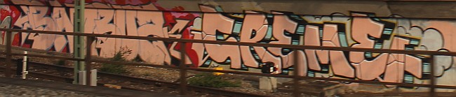 STUTTGART > Graffito am Bahngelände des Hauptbahnhofs