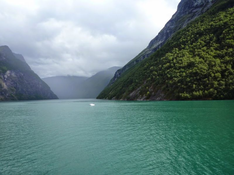 N:Geiranger>Fjord003