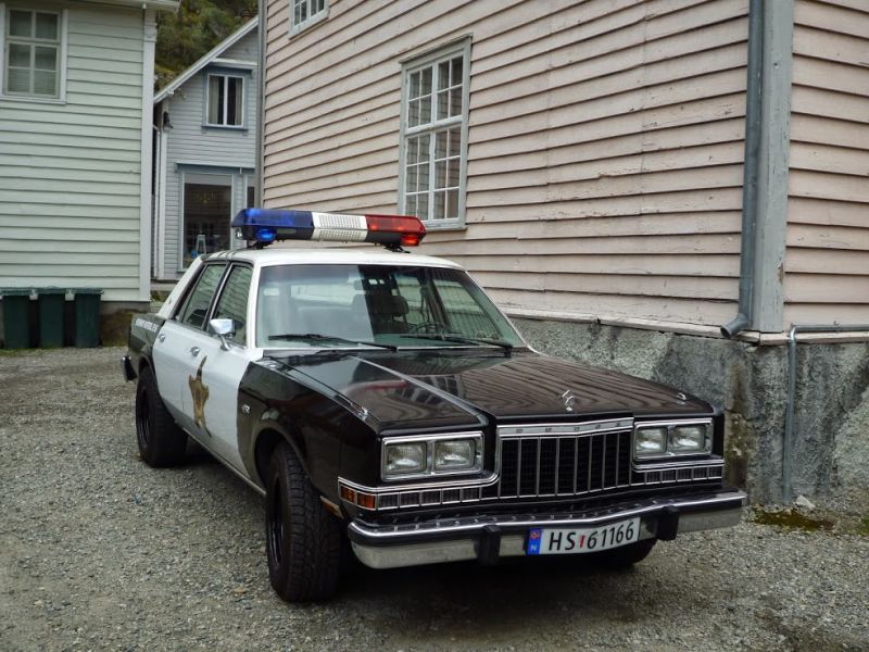 N:Laerdal>Auto des Sheriffs