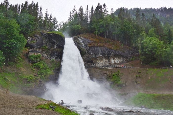 Steinsdalfossen2