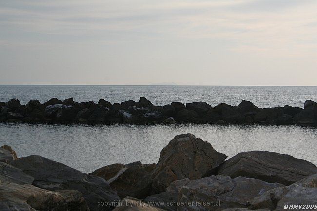 MARINA DI PISA > Inselblick Isola di Gorgona