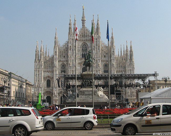 MILANO > Piazza del Duomo > Dom Santa Maria Nascente