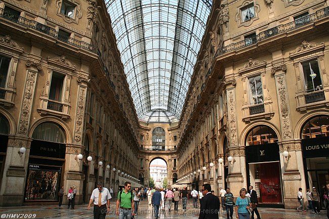 MILANO > Galleria Vittorio Emanuele II > Hauptachse in Richtung Piazza Scala