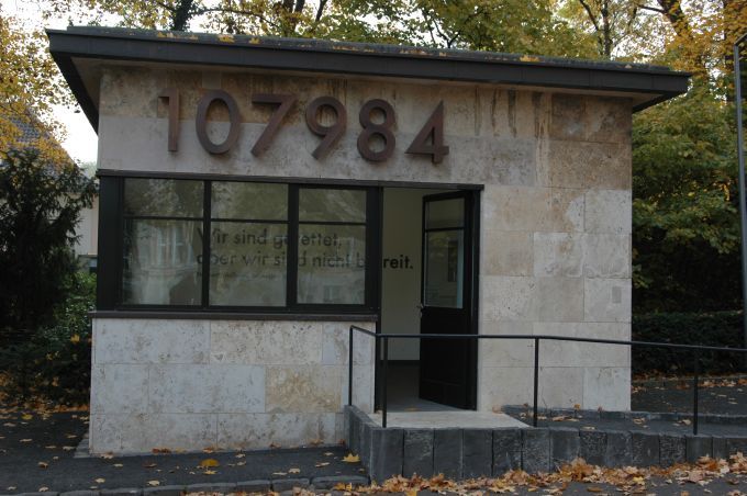 D:Frankfurt>Wollheim-Memorial