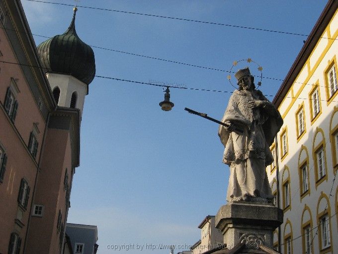 D: ROSENHEIM > Nepomuk auf dem Max Josef Platz 2