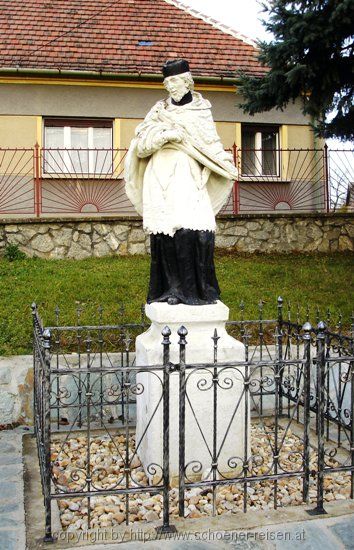 Felscsatar_Hl.Nepomuk_ShiftN.jpg
