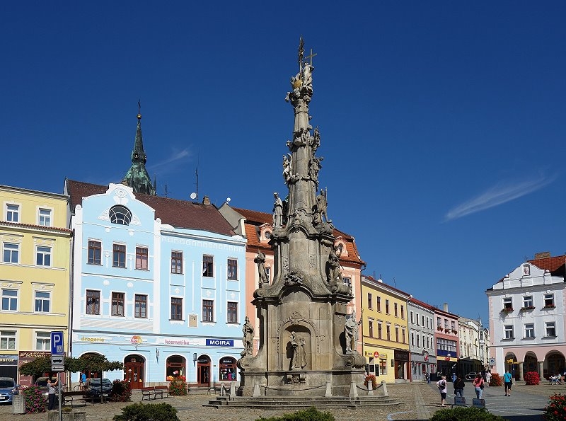 jindrichuv_hradec_nepomu_am_marktplatz_1.jpg