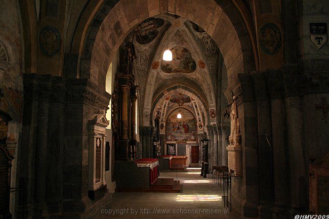 CHUR > Hof > Kathedrale Sankt Mariä Himmelfahrt