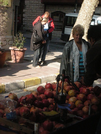 Türkei > Istanbul > Granatapfelsaft frisch gepresst