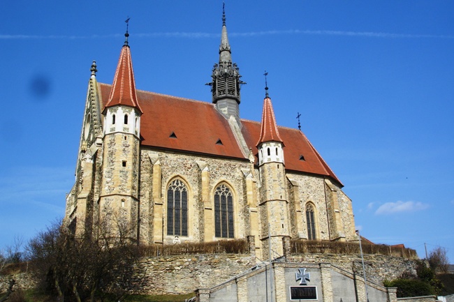 Mariasdorf > spätgotische  Kirche