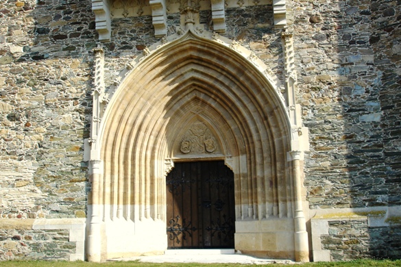 Mariasdorf > spätgotische  Kirche