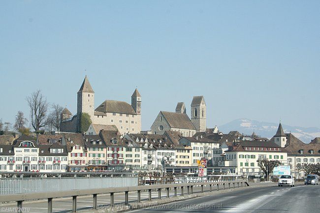 RAPPERSWIL > Blick zum Schloss und zur Pfarrkirche Sankt Johann