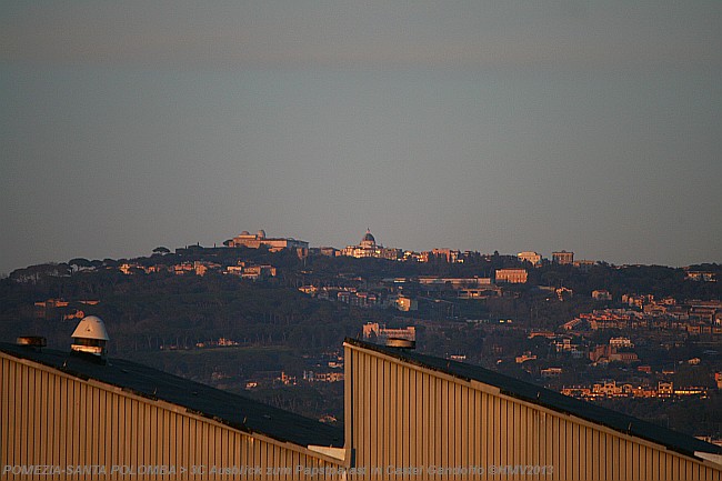 POMEZIA-SANTA POLOMBA > 3C-Hotelausblick zum Papstpalast in Castel Gandolfo