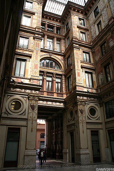 ROMA > Palazzo Sciarra > Innenhof > Fassade Nord