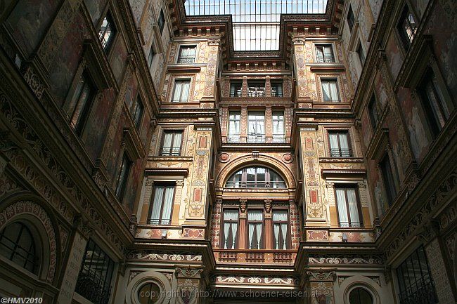 ROMA > Palazzo Sciarra > Innenhof > Fassade Nord