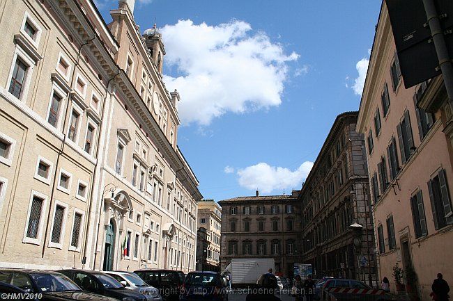ROMA > Piazza Collegio Romano