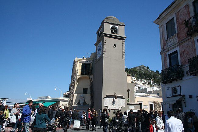 CAPRI > Via Roma am Piazza Umberto I > Funicolare