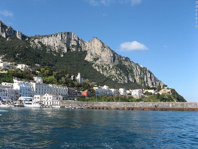 INSEL CAPRI - Bootsfahrt rund um die Insel > 002 Blick nach Westen