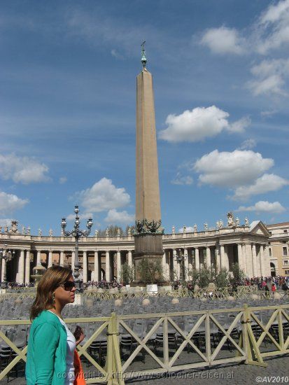 VATIKANSTAAT > Piazza San Pietro > Obelisk