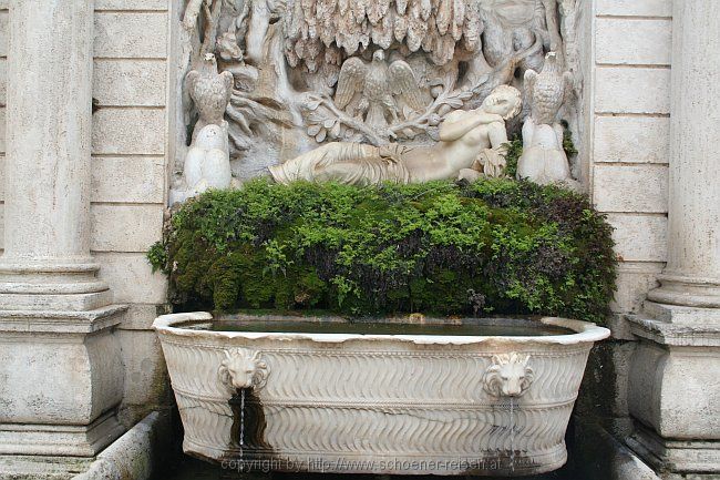 TIVOLI > Villa d'Este > Palast > 04 - Brunnen der Venus