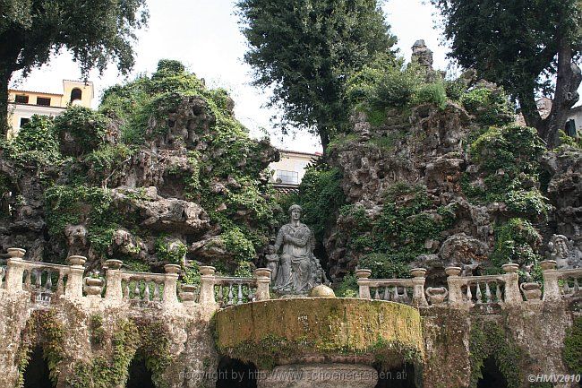 TIVOLI > Villa d'Este > Park > 13 - Brunnen des Ovato