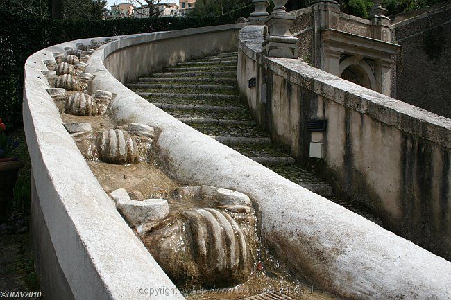 TIVOLI > Villa d'Este > Park > 20 - Drachenbrunnen Treppe