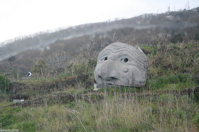 NATIONALPARK VESUV > Bergstraße > Skulptur