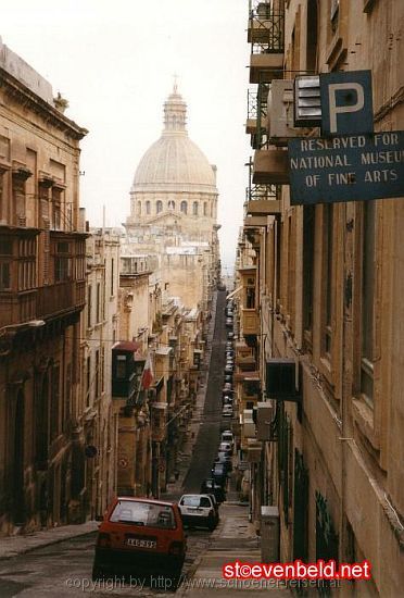 LA VALLETTA > Kuppel der Karmeliterkirche