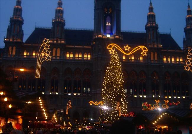 WIEN > Wiener Rathaus > Adventmarkt