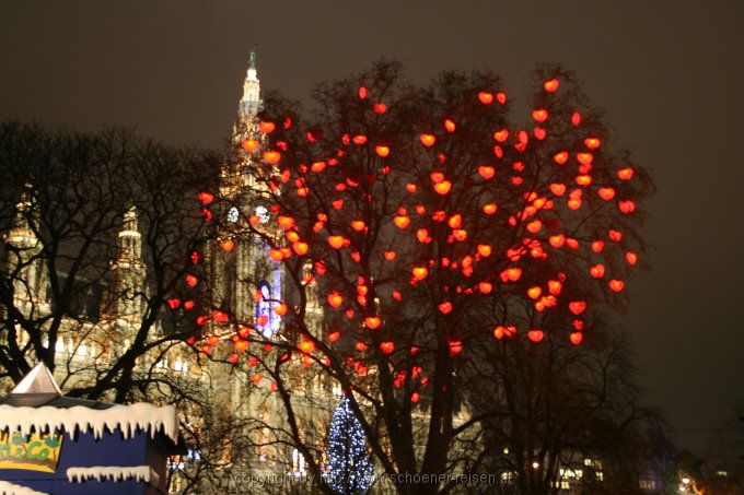 WIEN > Weihnachtsmarkt beim Rathaus