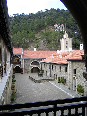 TROODOS GEBIRGE > Kykkos Kloster