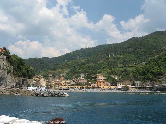 MONTEROSSO AL MARE > 5. Ort an der Cinque Terre > Panorama des älteren Stadtteils