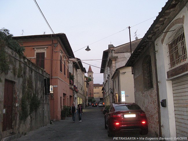 PIETRASANTA > Via Eugenio Barsanti