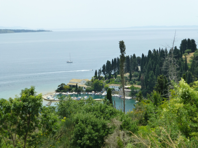 GR:Korfu>Kouloúra>Blick vom Aussichtspunkt zum Hafen