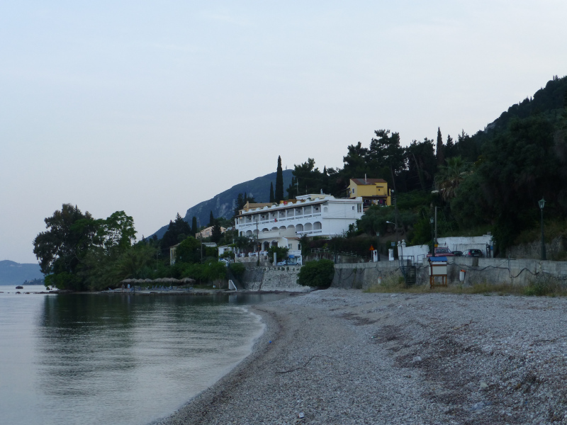GR:Korfu>Hotel>Blick von der Kaiserbridge zum Hotel
