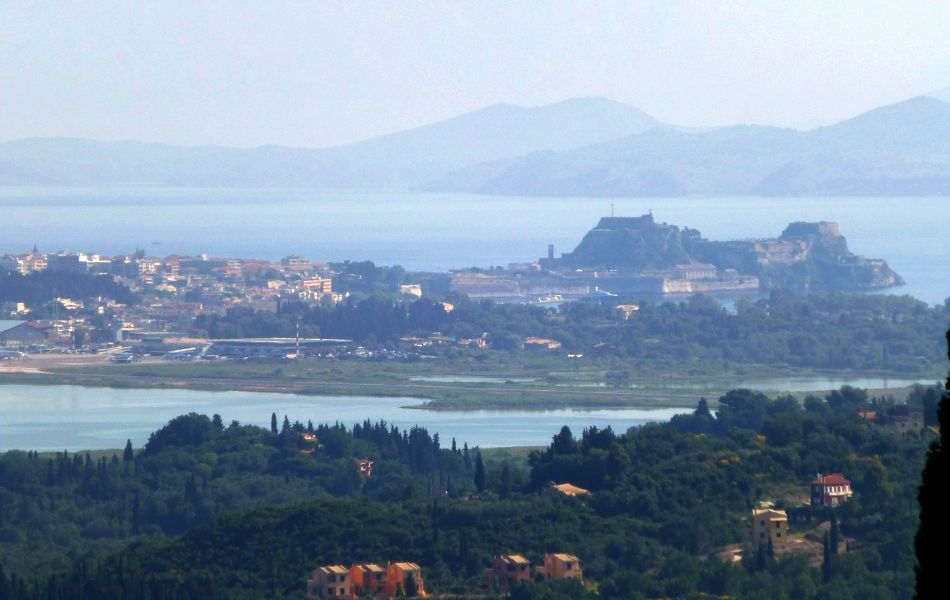 GR:Korfu>Agii Deka>Blick auf Korfu-Stadt1