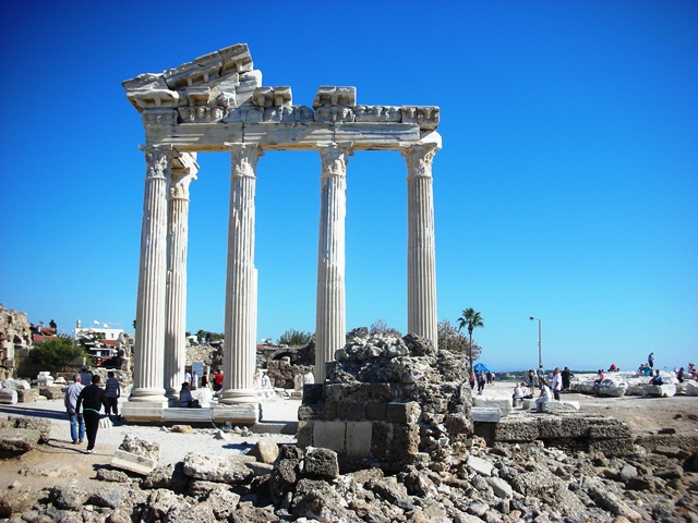 Türkei > Side > Tempel des Apollon.