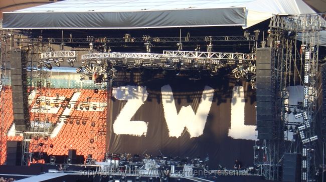 GRÖNEMEYER, Herbert > Bühne des Konzertes ZWÖLF > Gottlieb-Daimler-Stadion am 31. Mai