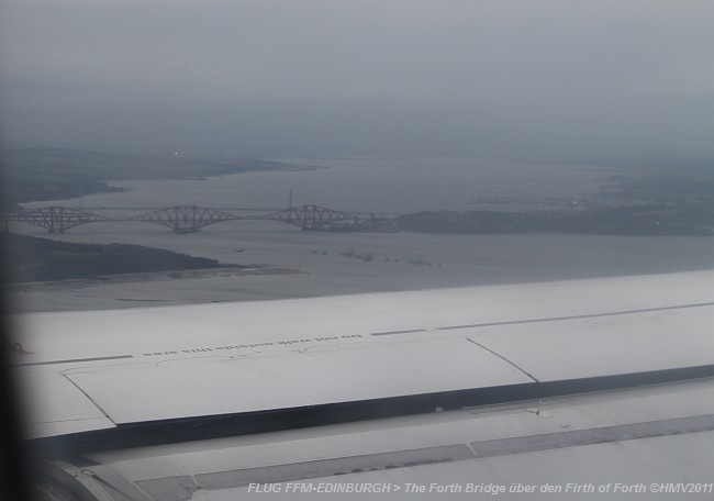 THE FORTH BRIDGE während einem Landeanflug